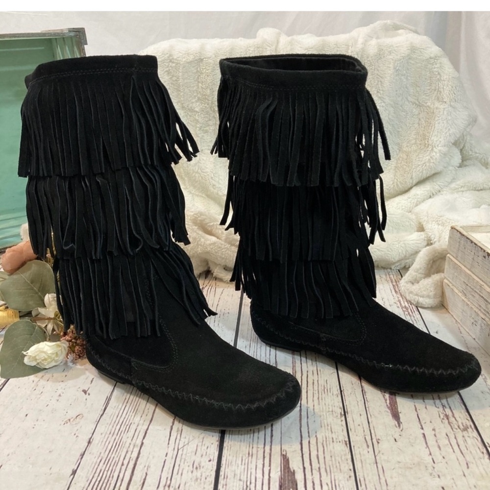 Lauren Conrad fringe suede Minnetonka boots